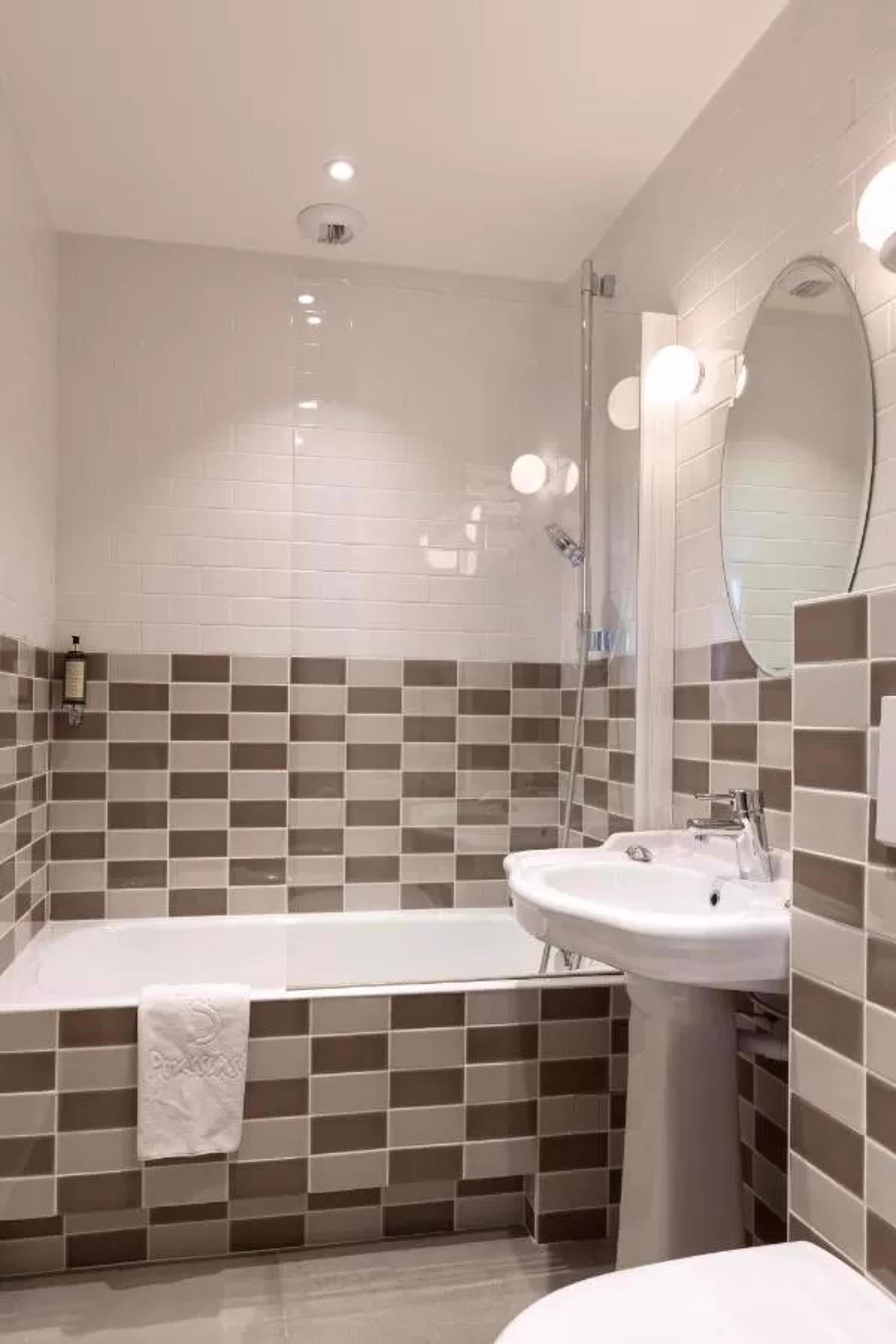 Hotel Des 3 Poussins Παρίσι Εξωτερικό φωτογραφία